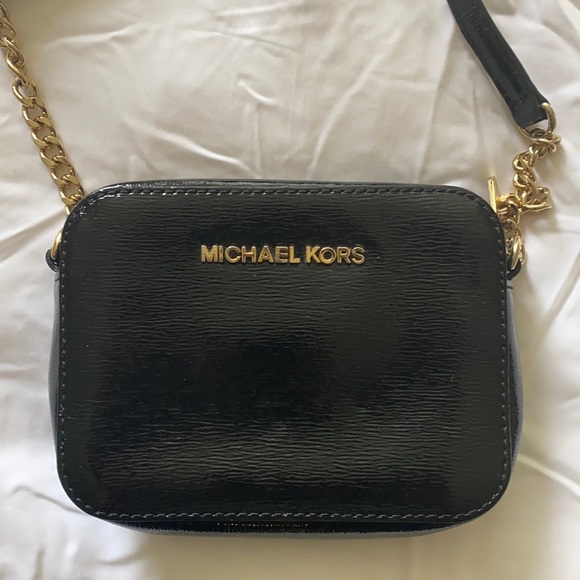 Michael Korda Black Side Body Bag Gold - Picture 1 of 3